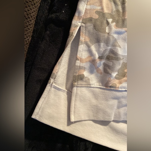 Cream Camo - Picture 3 of 3